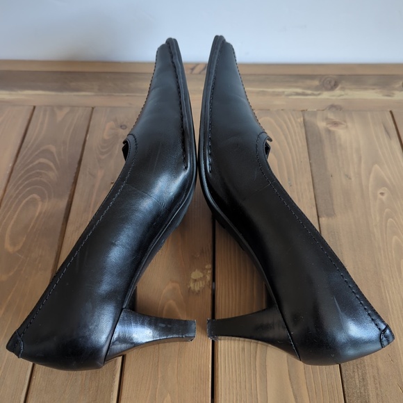 Ecco Black Leather Pointed Toe Low Heels - Picture 10 of 13